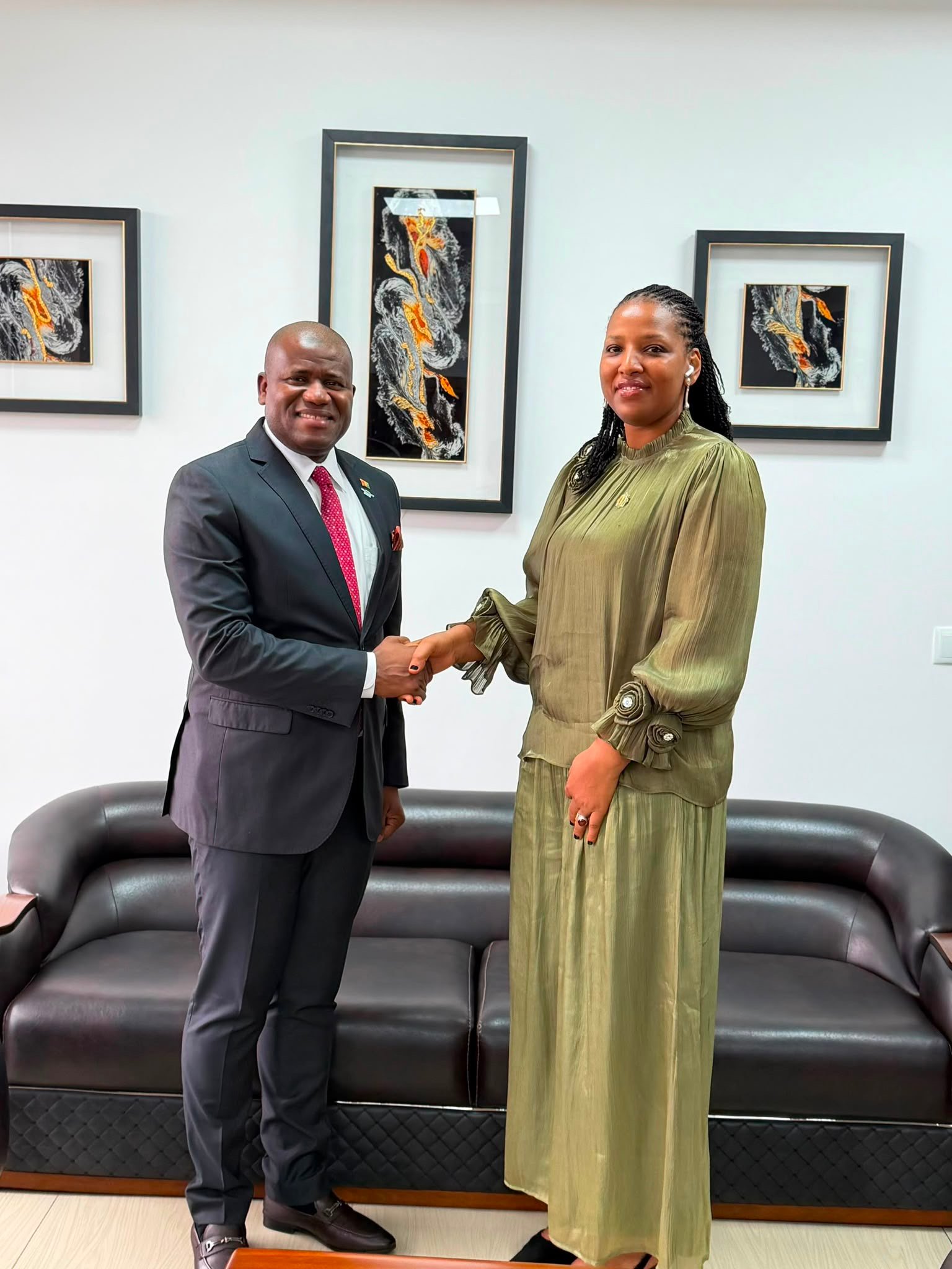 Simandou Academy : la députée Fatoumata Binta Diallo engagée pour le renforcement du capital humain guinéen